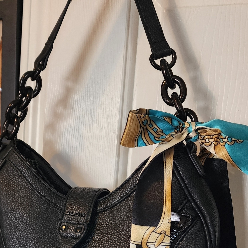 ​Aldo Black Pebbled Vegan Leather Hobo Bag – Edgy & Chic/ GUC
